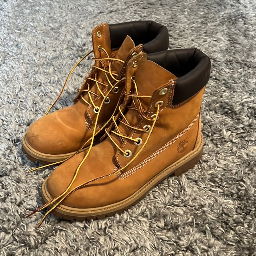Timberland Boots Brown/Tan Size 7 women’s Wheat Nubuck